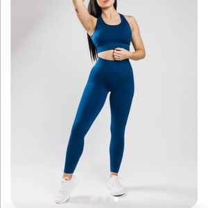 Alphalete Amplify Legging Victory Blue